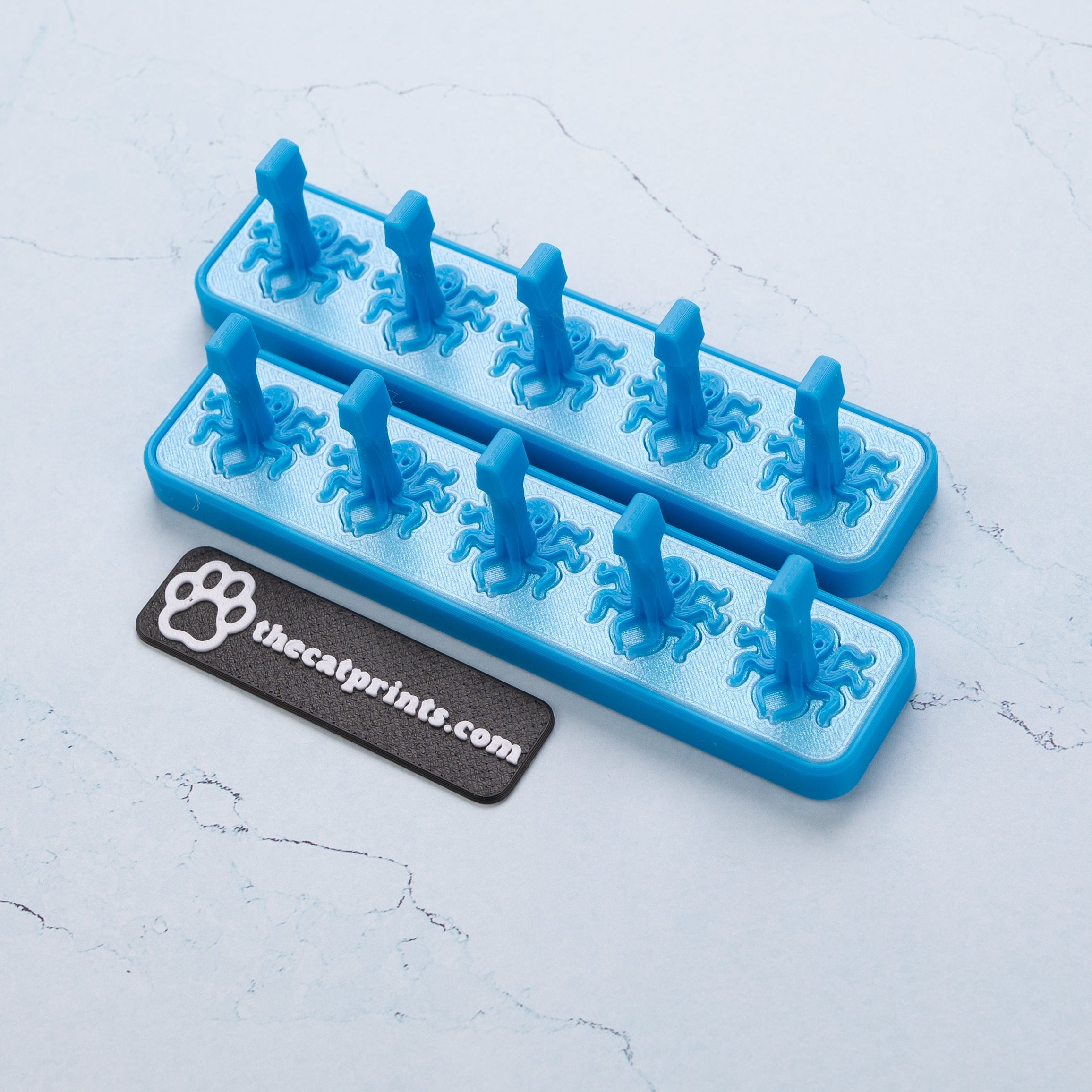 Octopuses magnetic stands for press-on nails!