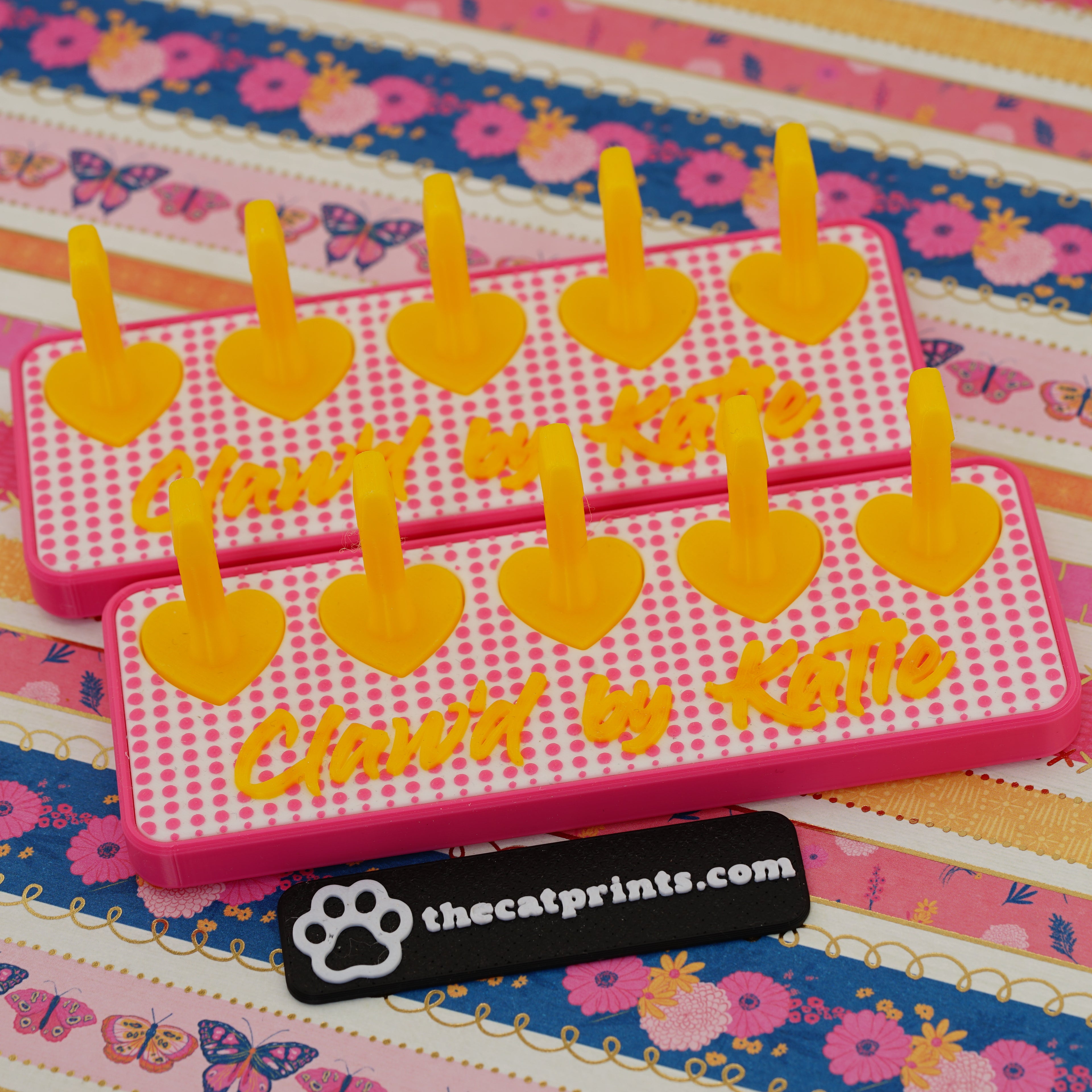 Custom XL 'creator-style' magnetic stands for press-on nails!