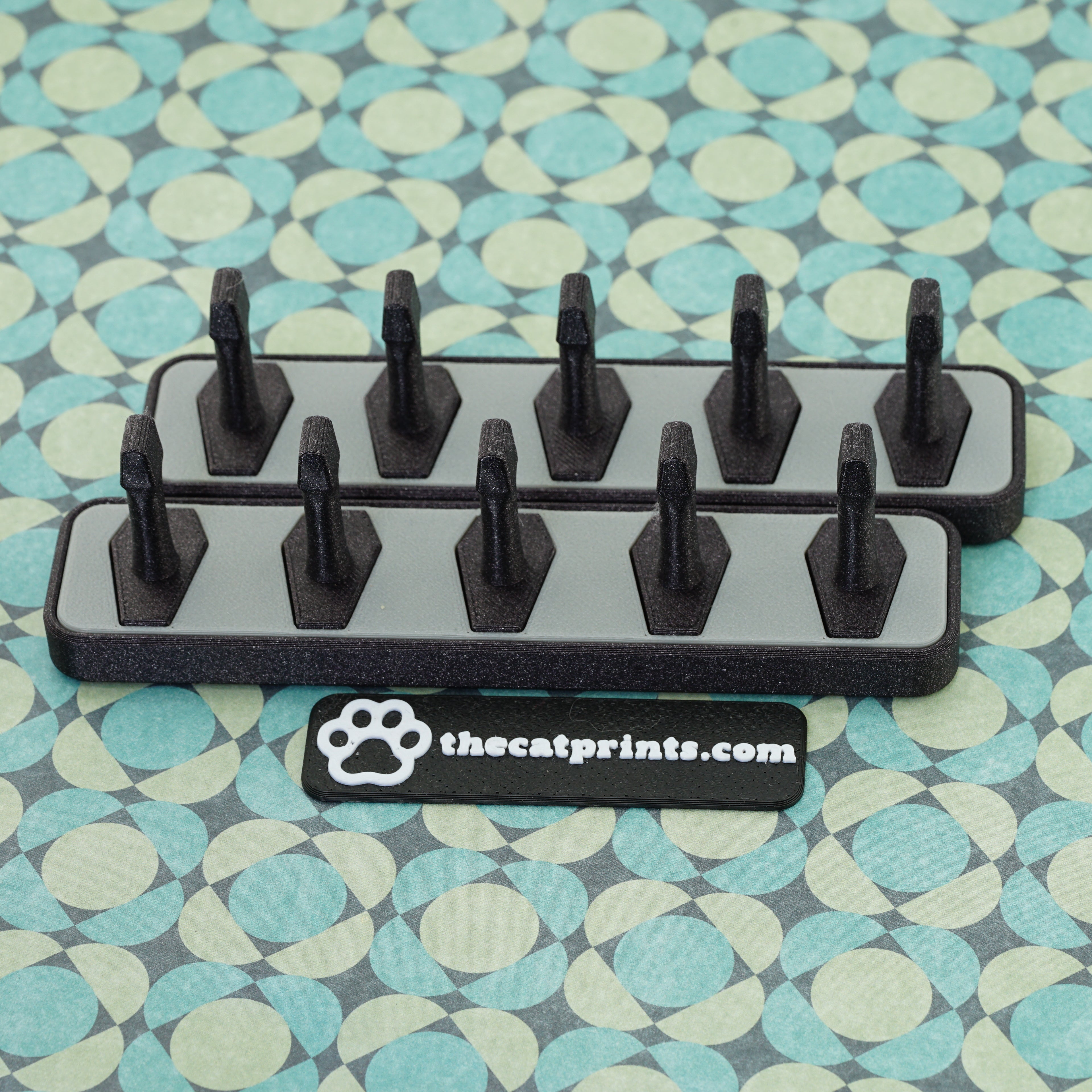 Coffins magnetic stands for press-on nails!