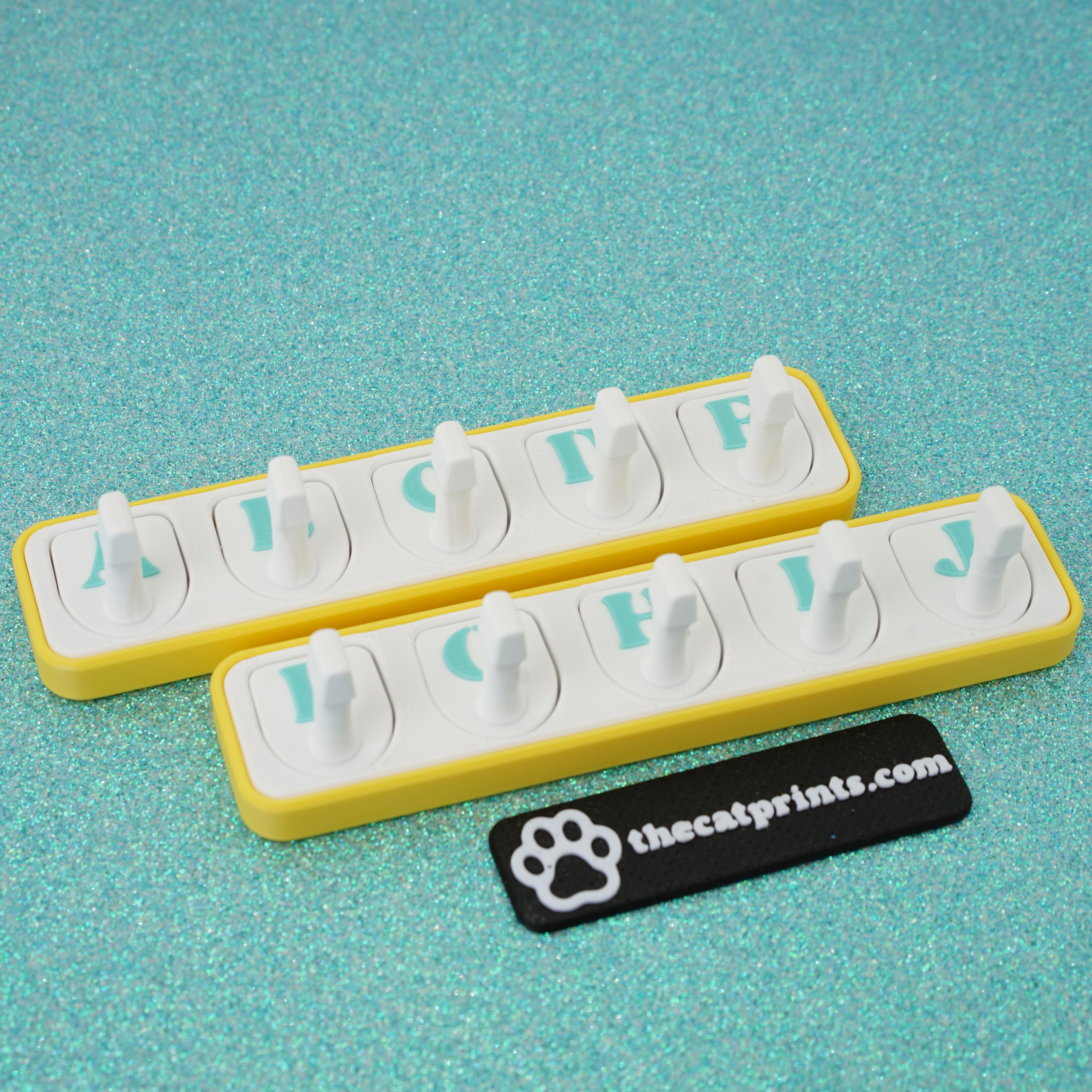 Letters magnetic stands for press-on nails!