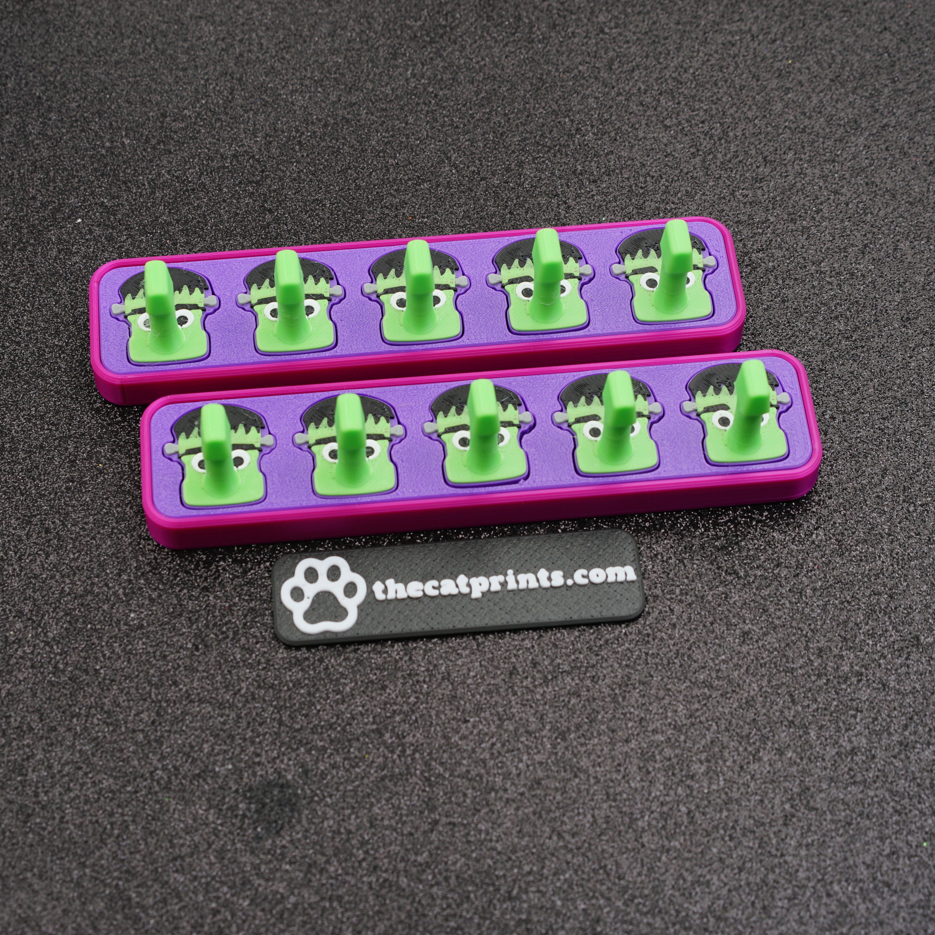 Frankenstein's monster magnetic stands for press-on nails!